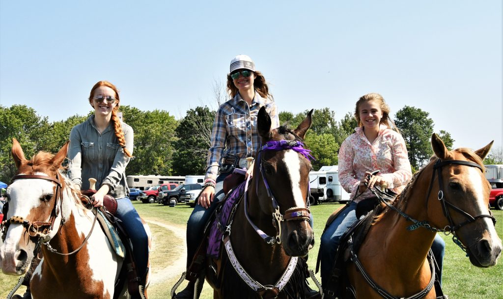 Circle K-D riders together at the arena